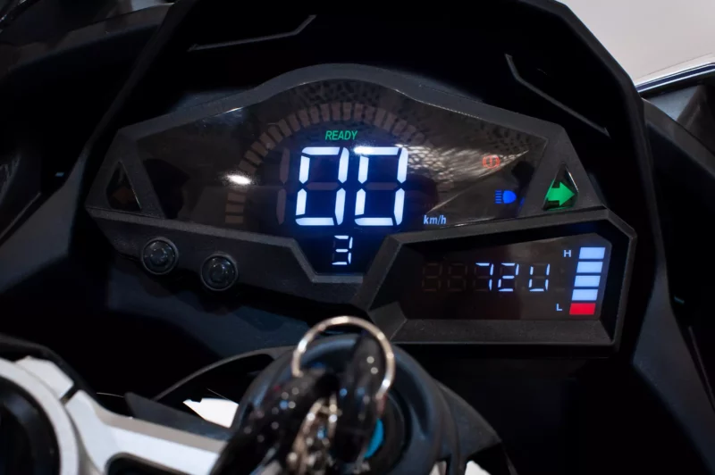 Moto électrique 125cc Lycke T4 - 5000W et 70Ah - Image 7